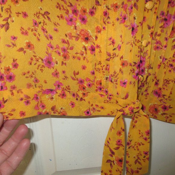 1.STATE size L Orange and Hot pink floral sheer top with banded bottom - Picture 6 of 15